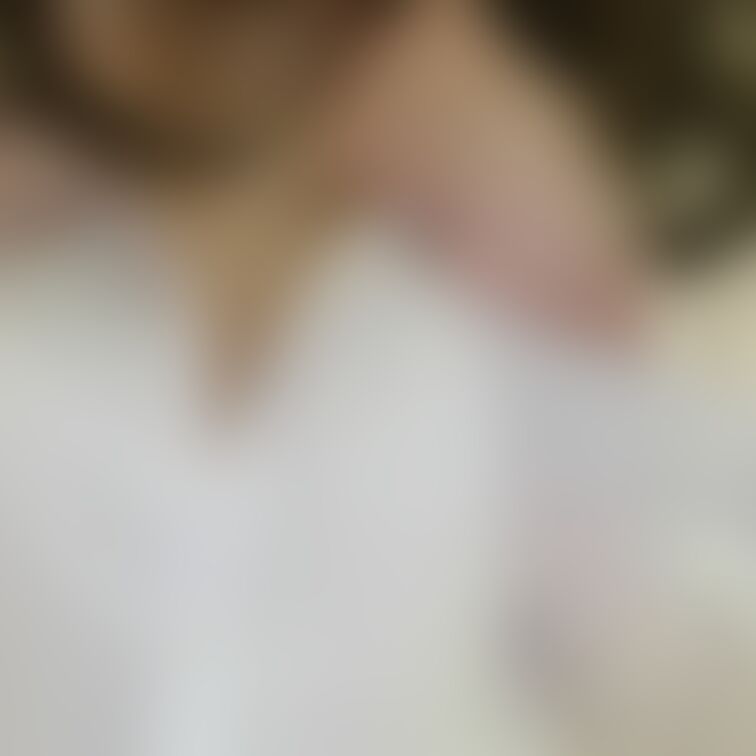 暑いから脱ごうかな…💦