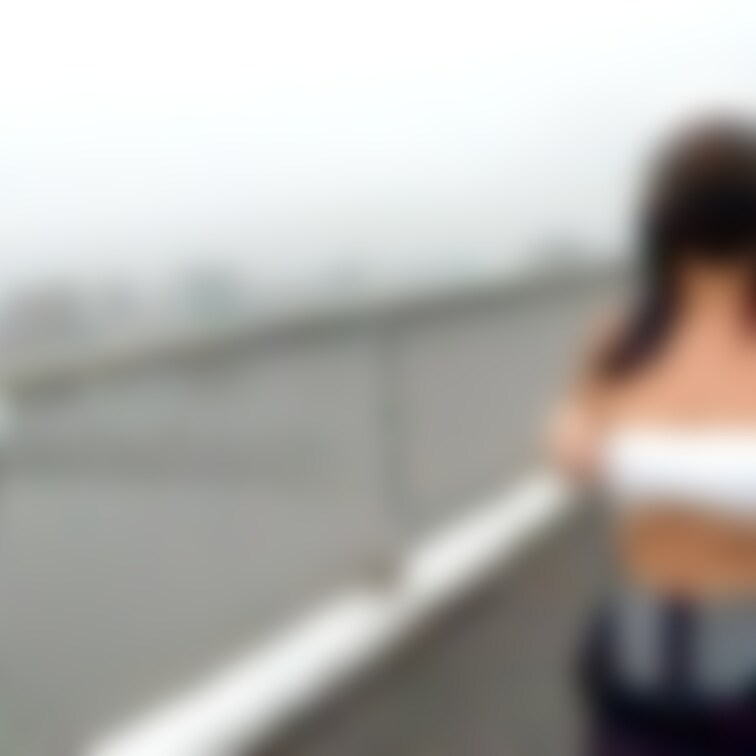 【長い歩道橋露撮編】
あいにくの天気で見晴らしが不十分でしたが、ランナーを横目についでにオ○ニー🤭
最後は乳首イキさ
