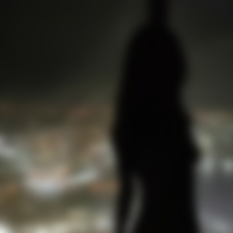 編集無しの暗闇ヌード動画です。
暗いから顔とアソコは見えないはず(^^;)
夜景と共に癒されてくれたら嬉しいです。