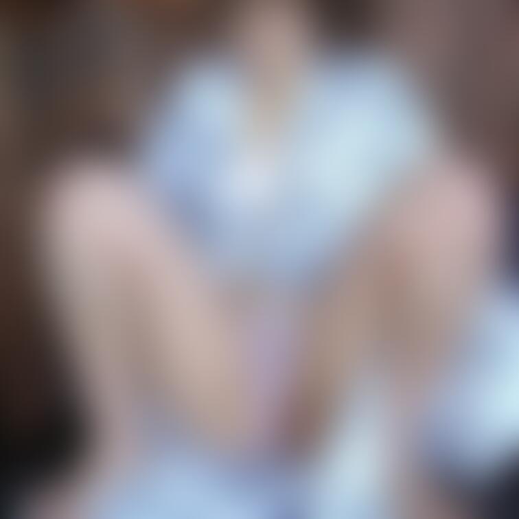さとみちゃんのボツ画像です。プランスタートから一定期間は撮影したまま掲載しますが、フィルターなどで粗く加工する場合が多く