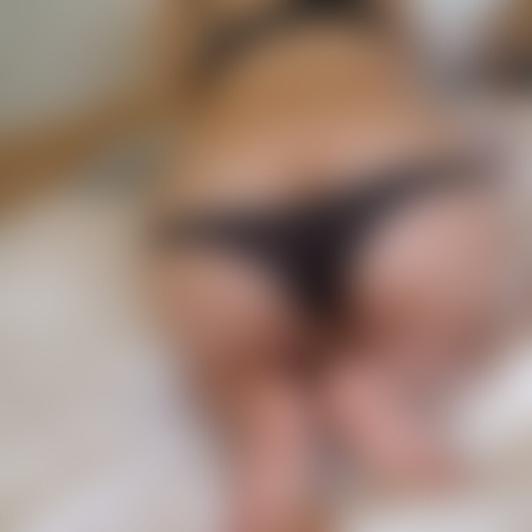 黒の下着の高画質写真!未公開ものです!