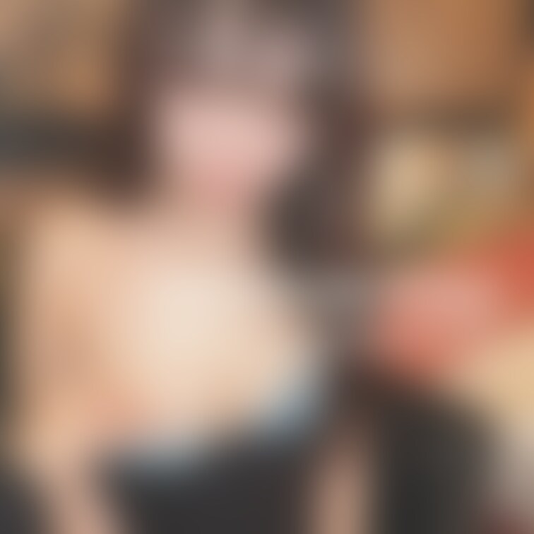 美人で巨乳の美容部員さん(20代前半)とNTR密会♡