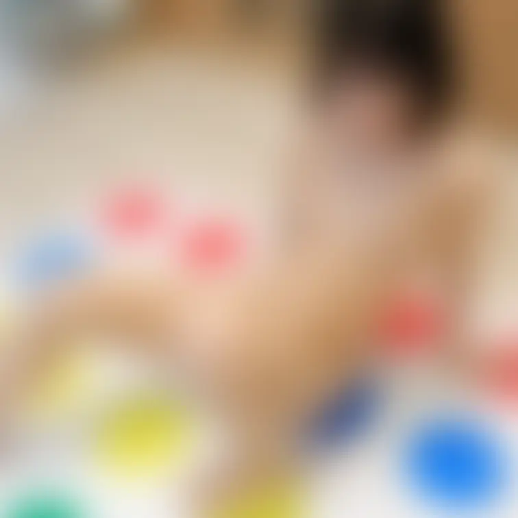 りんに全裸一人ツイスターさせてみました。かなりハードな撮影ですが、嫌な顔一つせずにやるりんは偉い。
セクシーアイド