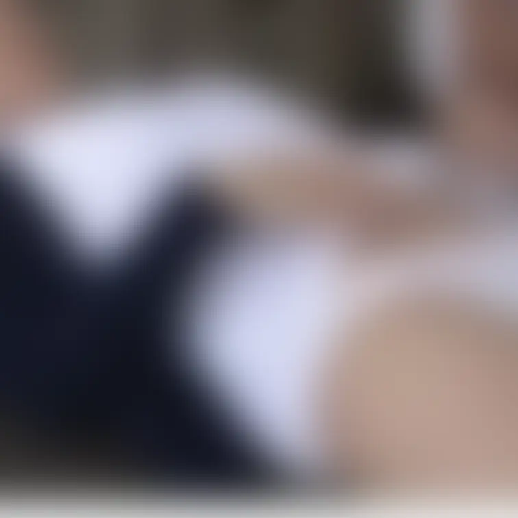 医療指導する美人看護師のお姉さん
白いパンティ素敵です