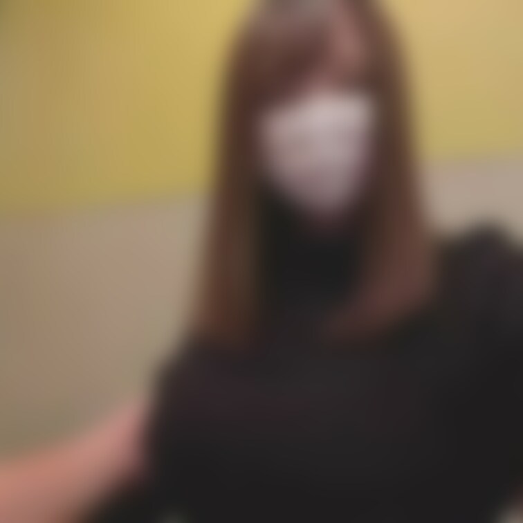 初投稿！
Jカップ好き〜？
初めてのオフパコさんとの動画！