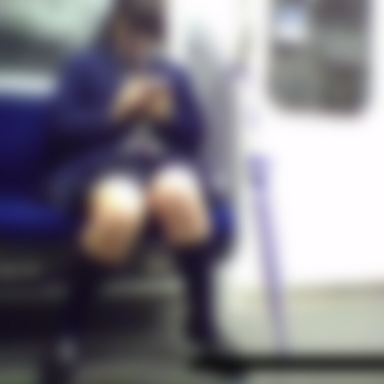 靴カメは見た!!03〔ありえない角度!!　座ってるＪのＫのひざの間から…〕

動画：２分２１秒
ＨＢ：１２８０×７
