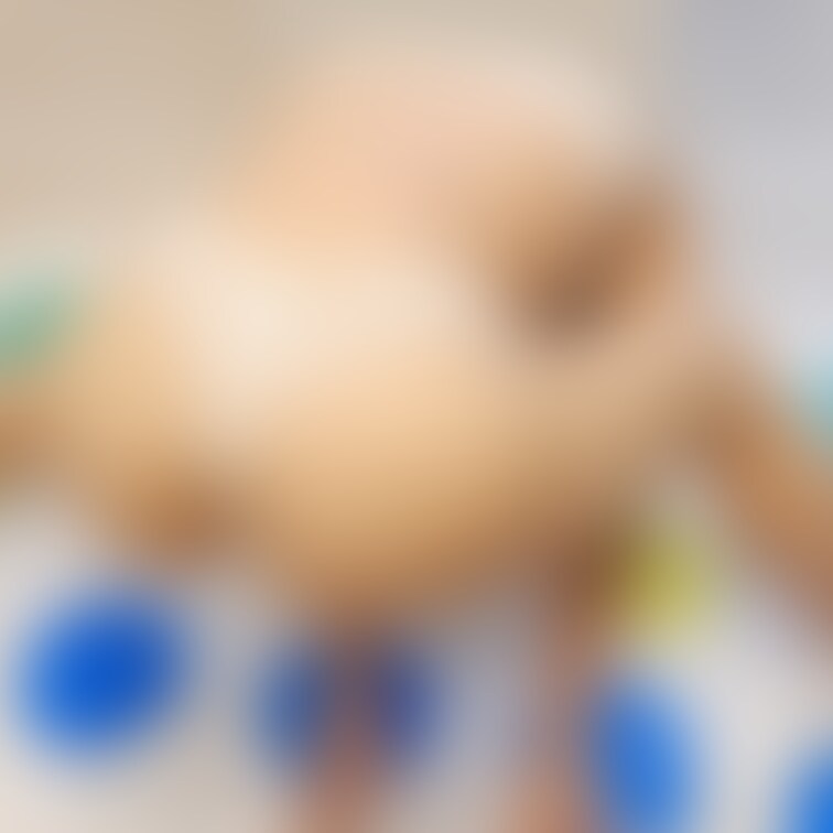 りんの次回動画の予告画像です。ツイスターでこんなポーズもさせました。動画は今日公開予定です。

セクシーアイドル虎の