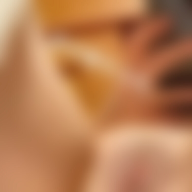 嫁ちゃんの自撮り🤳
おま○この自撮り写真🥰

自撮りでもムラムラ興奮しちゃってエッチな汁が出てきてます😎

堪