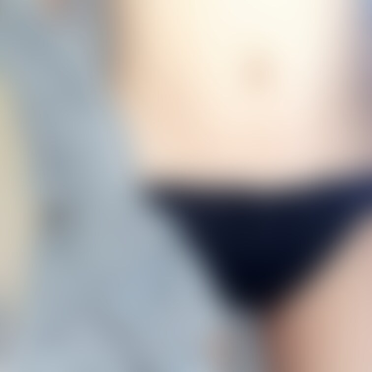今日のおパンツは三軍の黒パン・・・♫

長年使ってきた年代物なので
糸のほつれが気になりますが・・・・

 