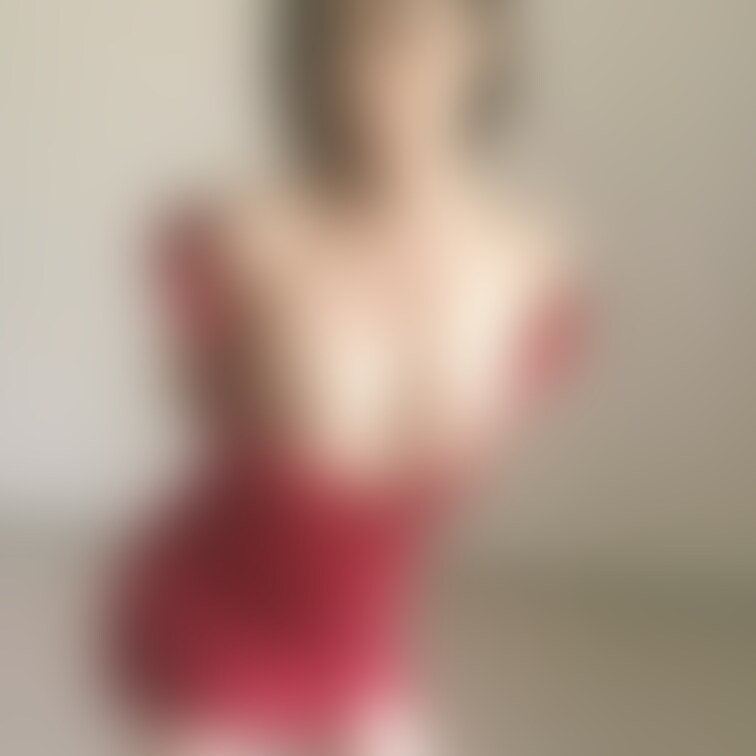 「挿れてください・・・」
って、お願いしちゃうっ❤️

だから、赤いワンピースをこのまま脱がせて、そのまま・・・