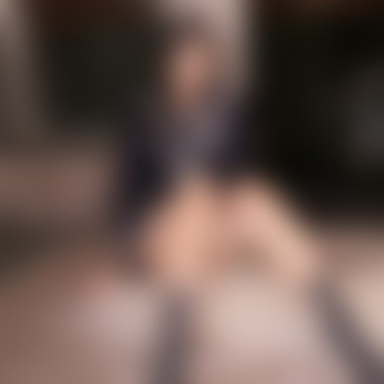 ぬるぬるの状態で、、、恥ずかしいポーズをするのは興奮してしまいますね🥰❤️