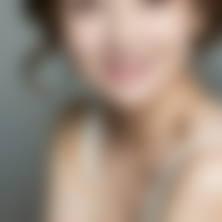 ・名前:中村優子
・年齢:37歳
・○○○:3人
・得意料理:味噌汁
・ひとこと:育児に仕事に追われる毎日...