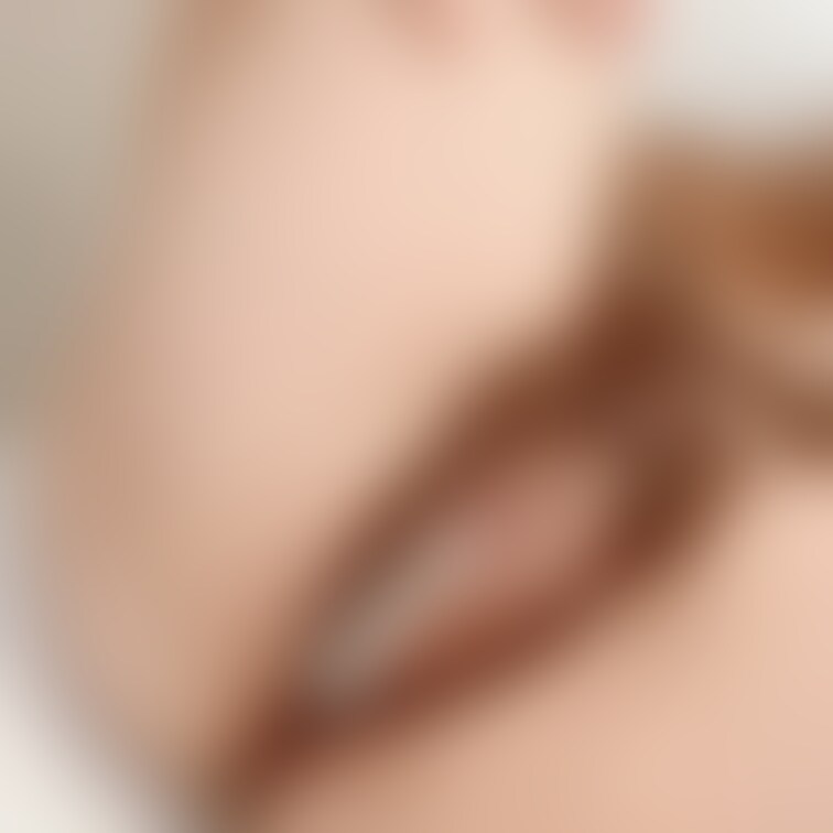 えっちなパール付きぱんつ❤︎.*
あなるもおまんこもまーる見え👀💞
会社🚽でこんな格好してるなんて、
誰も想