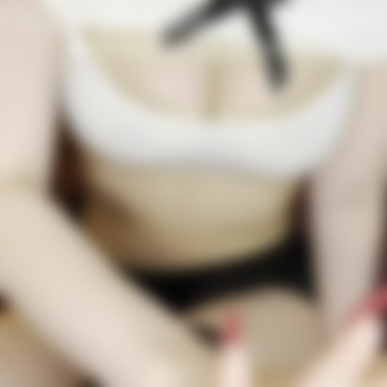 💋しばらくアップできていなかったので、お詫びの動画🎁✨
えっちなコスで・・・糸引いちゃってる〜(11:26)
【ぼか