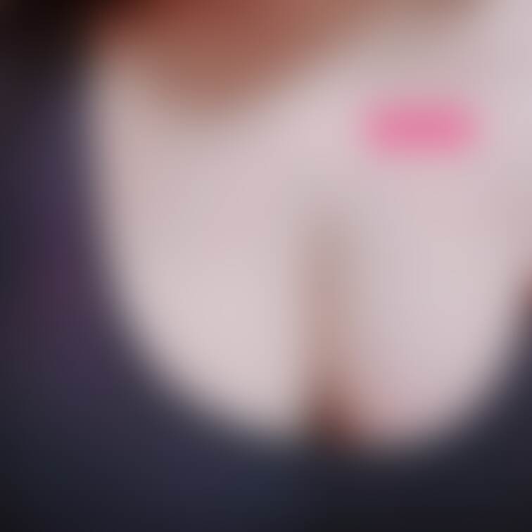 髪の毛伸びたんだよねーって
撮ってみたんだけどわかりにくかった(*´･･)
ブカブカのトレーナーの下に
このおっぱ