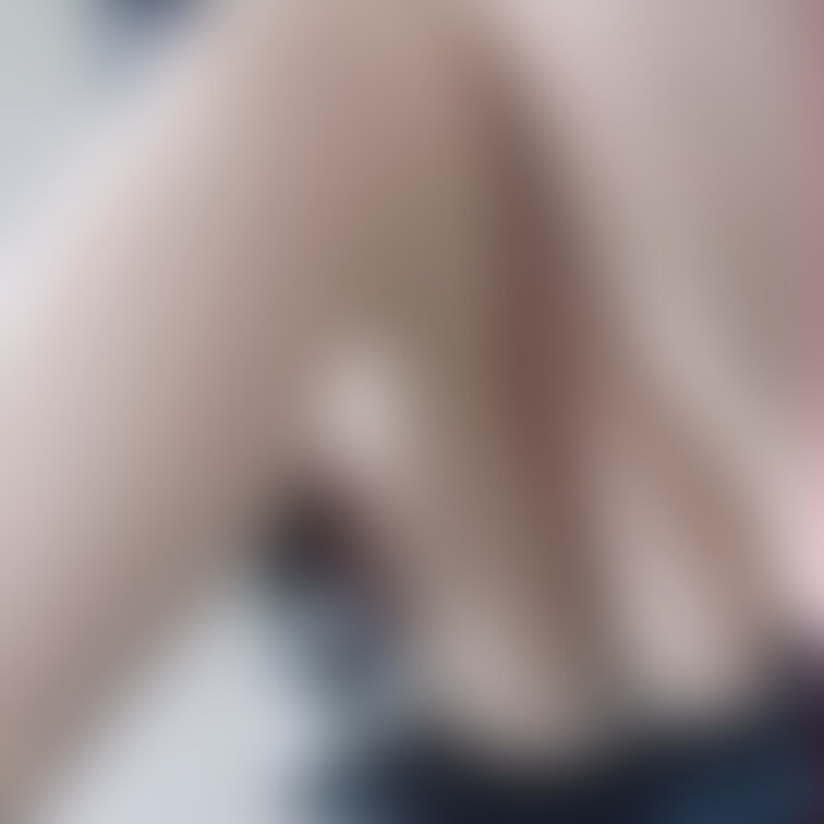 吹き込んでくる風が…お股が…
気持ちいい季節🌸🌻
もっと薄着でおっぱいを魅せつけつつ
一緒にお散歩したいな