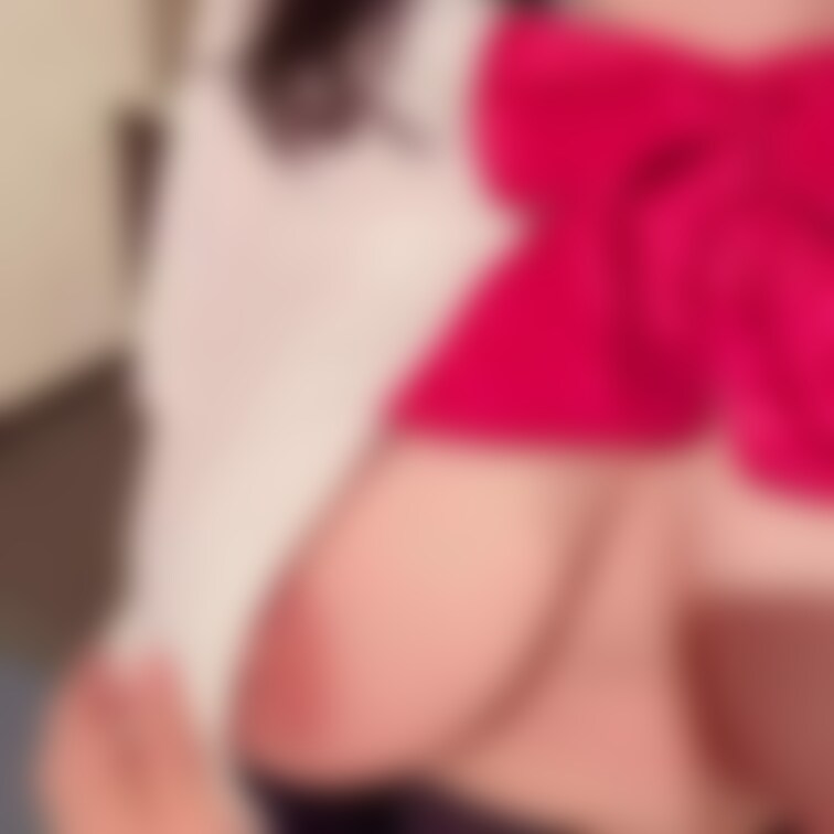 一応、セーラー服ですよ👧
優しく触ってくれる人好きです💓