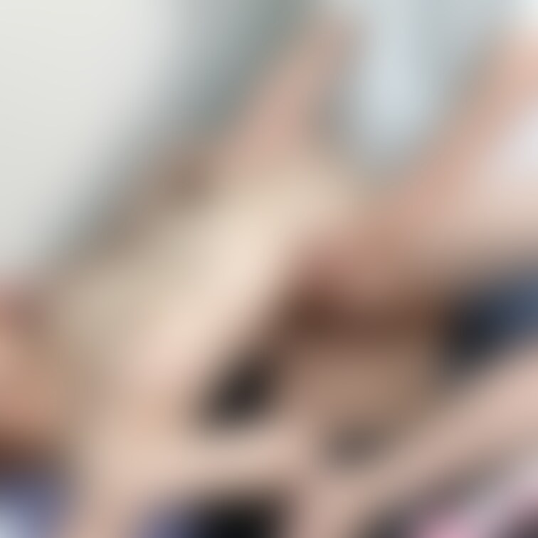 顔出し★腰が浮いちゃうほど気持ち良いみたいです！！
