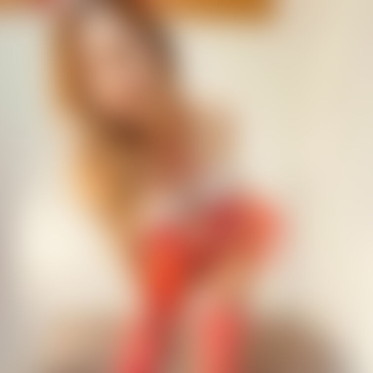 れみのギャルサンタコス写真集第一弾です💓🎄

みなさんいいクリスマスを迎えられますように🥰
いいねで応援して貰えた