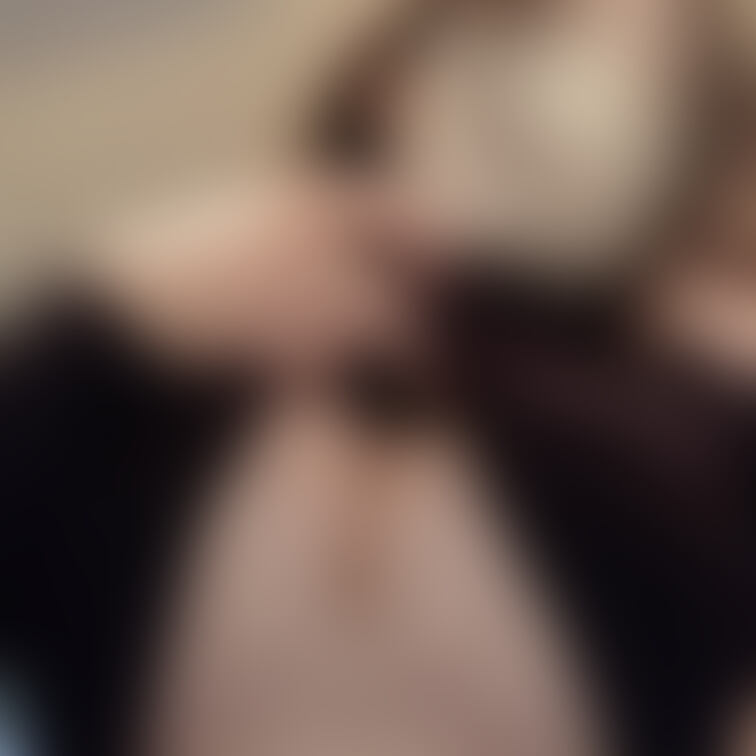 個室で監視カメラ無さそうだとすぐ見て貰いたくなります💗👀