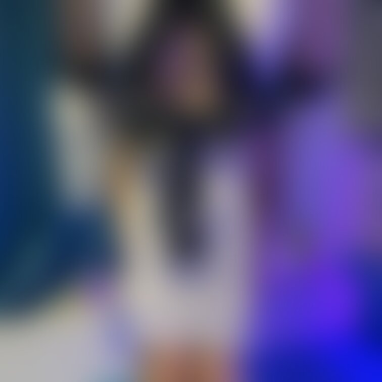 このコスプレ腰回りがエロすぎない？？？
肩もでてていいし布面積あるようでないからエロさがある！