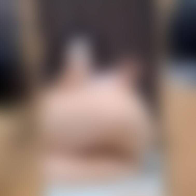 鏡自撮り🍑

大きなお尻は好きなみなさんへ！！💕
くいっと持ち上げちゃいました...🙈


ボカシとモザイク