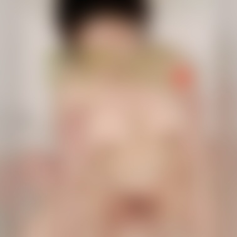 生で挿れながら、ローターでクリも❤️
熟女　巨乳　爆乳　ぽっちゃり
本編はこちら↓
https://myfans.