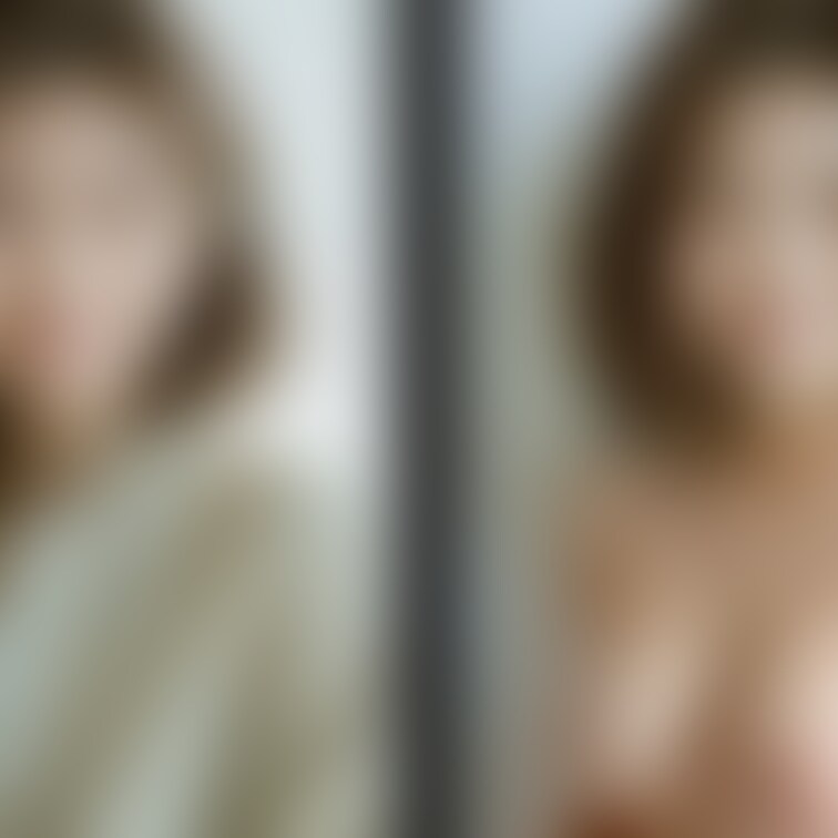 着衣と脱衣を並べた画像です。画像№1175