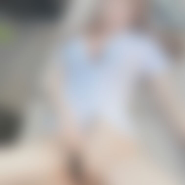 くいこみオナニー💗
クリちゃんに当たって気持ちいいよ😣💕
恥ずかしい下着だけど🫣いっぱいシコシコしてくださいね♡