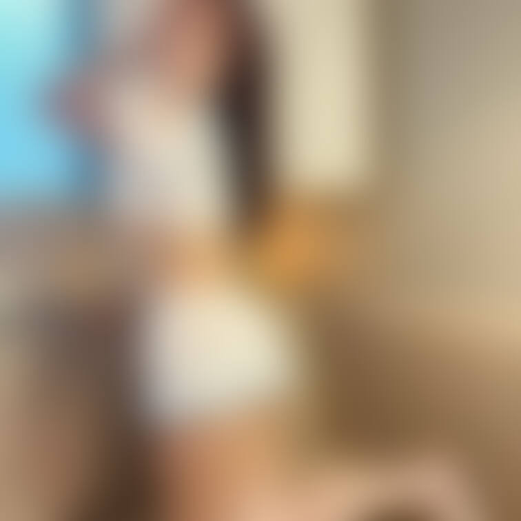 制服？メイド？
最近はコスプレ衣装の種類が豊富で色々なシチュエーションを楽しめちゃいますね…💗
どんなコスプレが好き