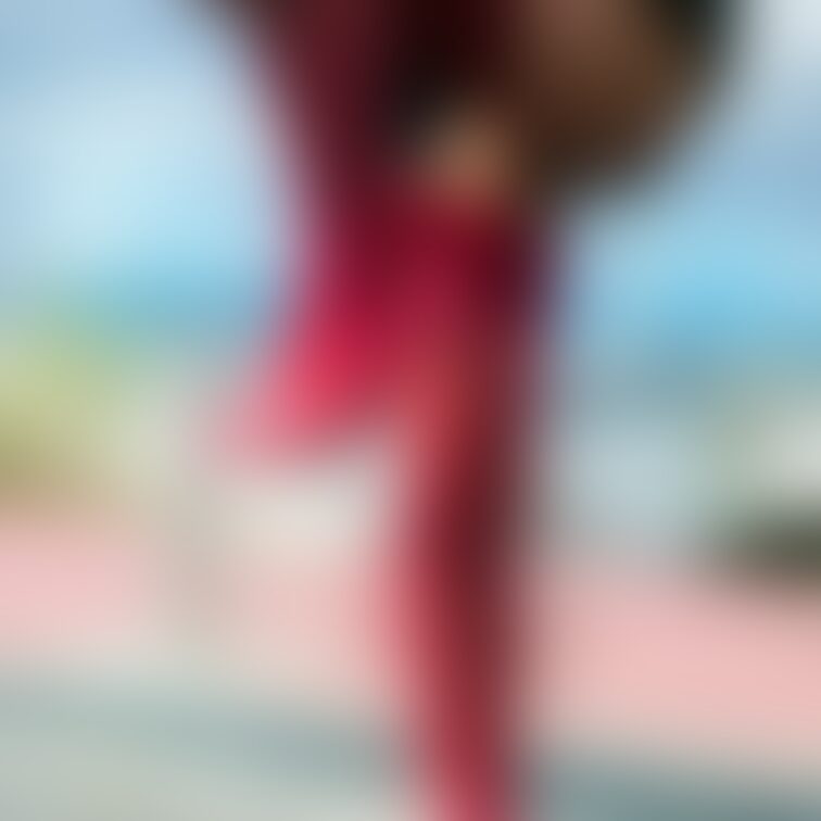 くいこんでるのかな?