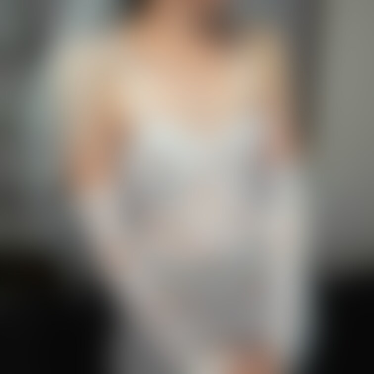 【コスプレ ノーパン花嫁衣裳】シリーズ始まります!
もう20年くらい前に結婚して、妻の花嫁衣装が見れるとは思いませ