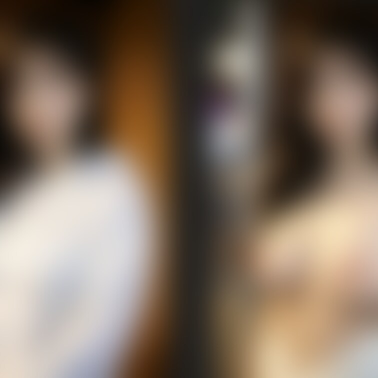 着衣と脱衣を並べた画像です。画像№226