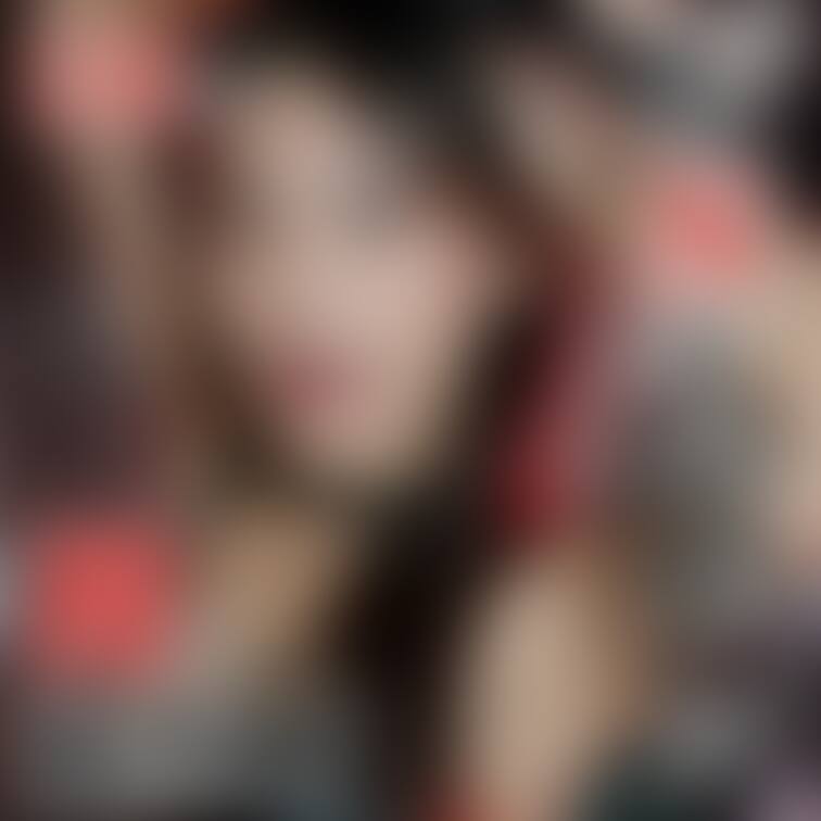 全裸も…【これがS女のカラダです】
おっぱい、お尻、足裏、超高画質で観察し放題!!えりこのドSボディをじっくり