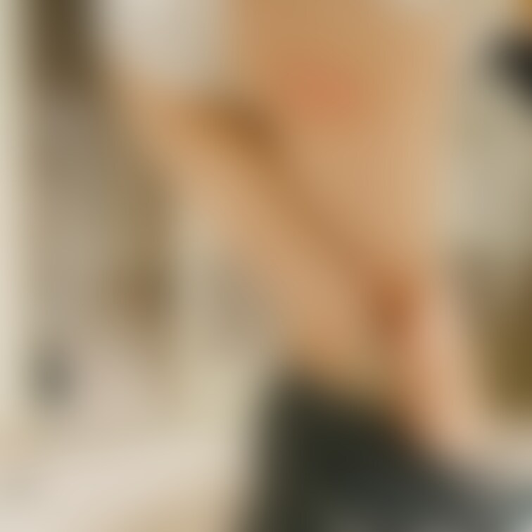 おパンツ食い込み直し🍑
【みみからのお願い💕】
えっちだと思ってくれた方は
写真下の♡印をポチッとしてくれ