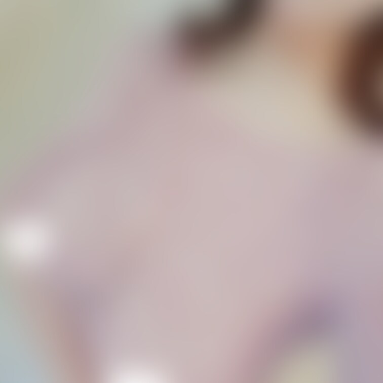 レースに乳首が擦れて乳首がたってしまいました💦💦
よかったらコメントくれると嬉しいです🌷