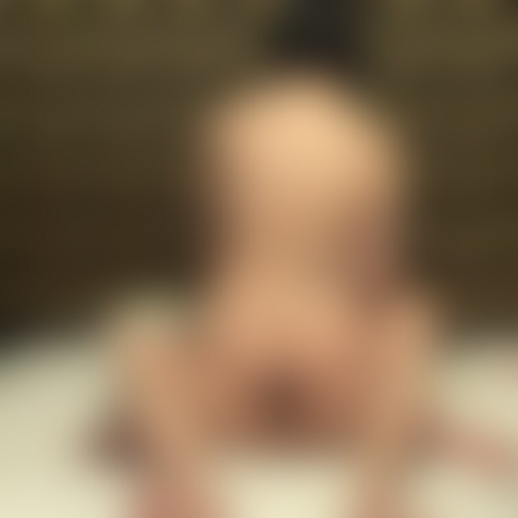 編集中の動画からスクショを1枚🔥

おじさまの上に乗って嬉しそうに腰を振ってました😊