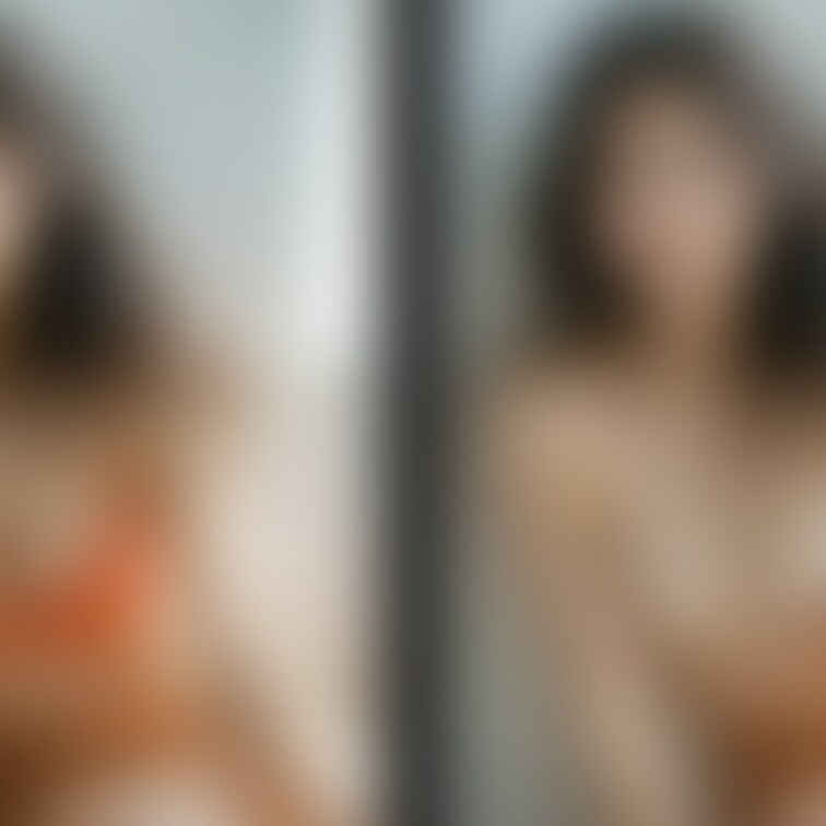 着衣と脱衣を並べた画像です。画像№812