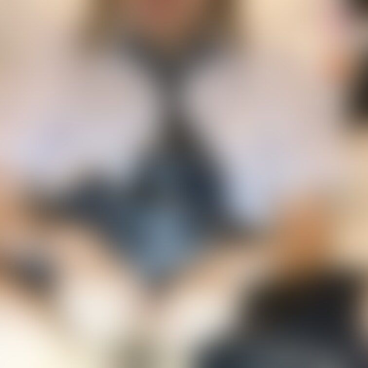 【華のNo.SEVENTEENちゃん】超絶美少女ちゃんがパンティ脱いで、M字開脚でにっこり笑顔、待望の股間をフルオープン