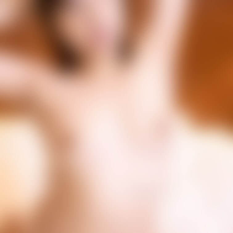 同人AV嬢みみさん

恥骨の辺りのふくらみ、わかりますか？？