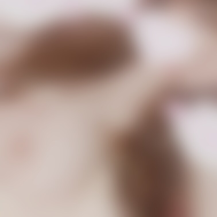 【お顔とおっぱい...】

お顔とえいちかっぷのおっぱい一緒にのせてみました...ちくびもにゅうりんも全部見えちゃっ