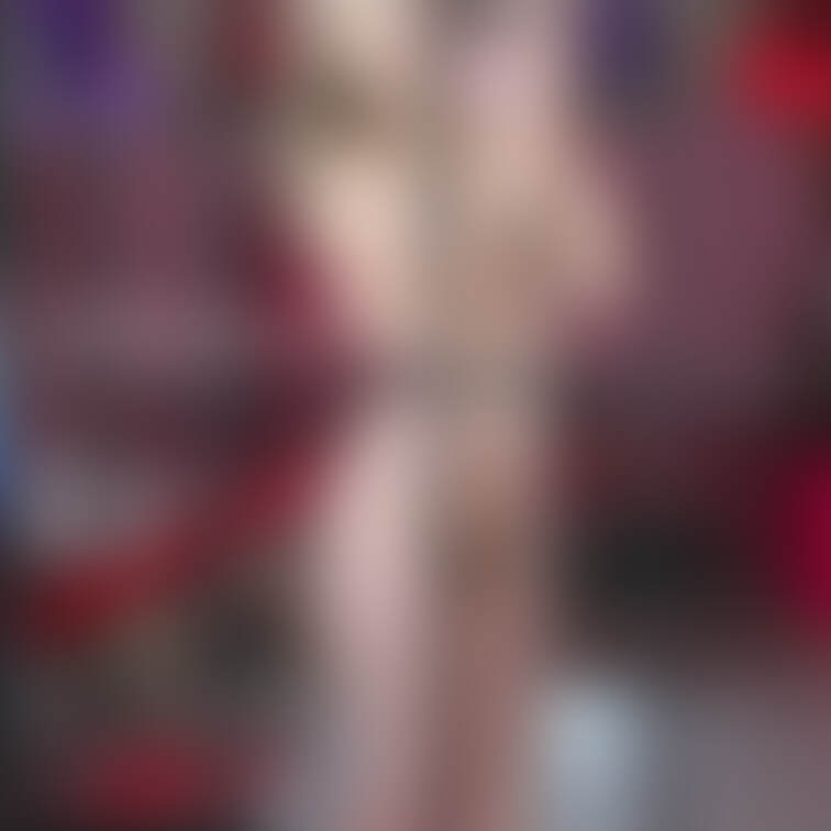 月ちゃん応援プラン第一弾はSMルームのあるラブホが舞台。一応、イメージは「昭和のビニ本」風。ライティングも雑に、影も出ち
