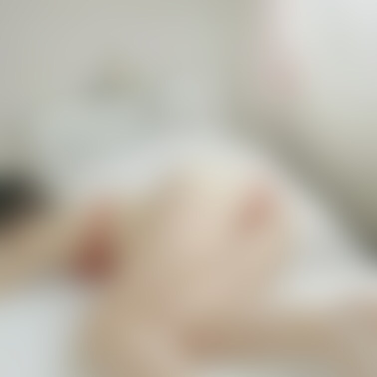 おにゅーの下着お披露目🧡𓈒 𓂂𓏸
初めてのオレンジカラー✨️
可愛くえっちに写真撮れたからみてね!