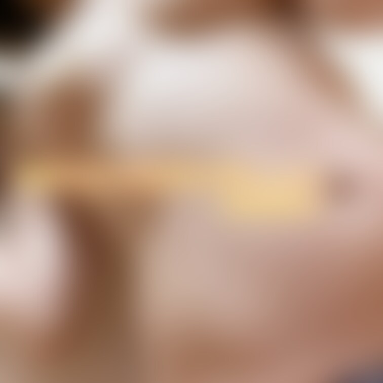 🥰Smileぷらん🥰
雑魚乳首に木製クリップつけてみたよ🫣痛かったけど、ジンジンして気持ちいいのはなんでだろーね💭