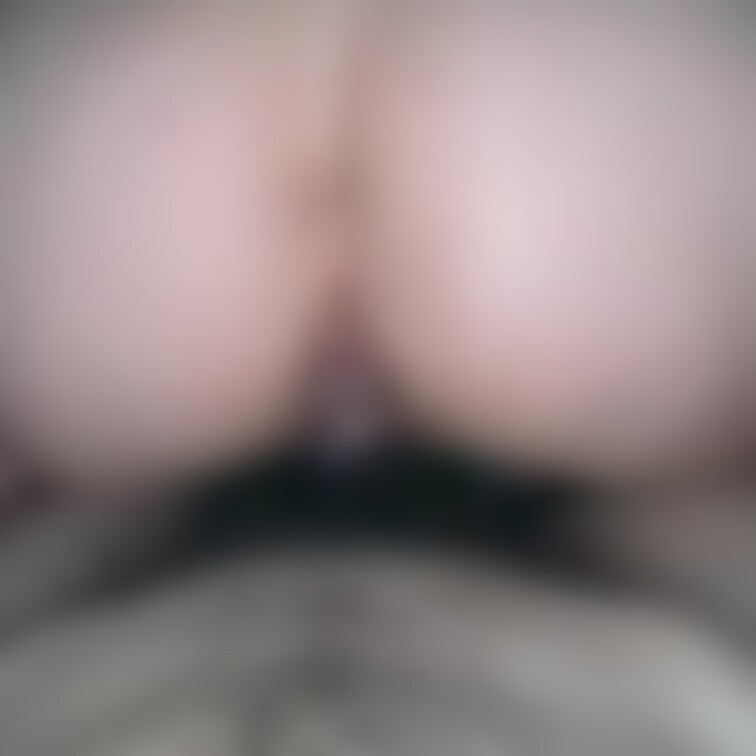 妻のお尻が大好評でしたので
ただひたすらに体位でいうと
バックからの動画をまとめました。
妻のお尻が丸見えです。