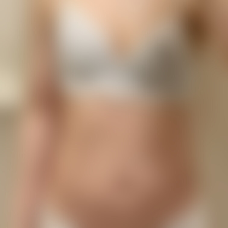 看護師22歳。久々に汚パンツやります。5日間ペーパーレスコース。