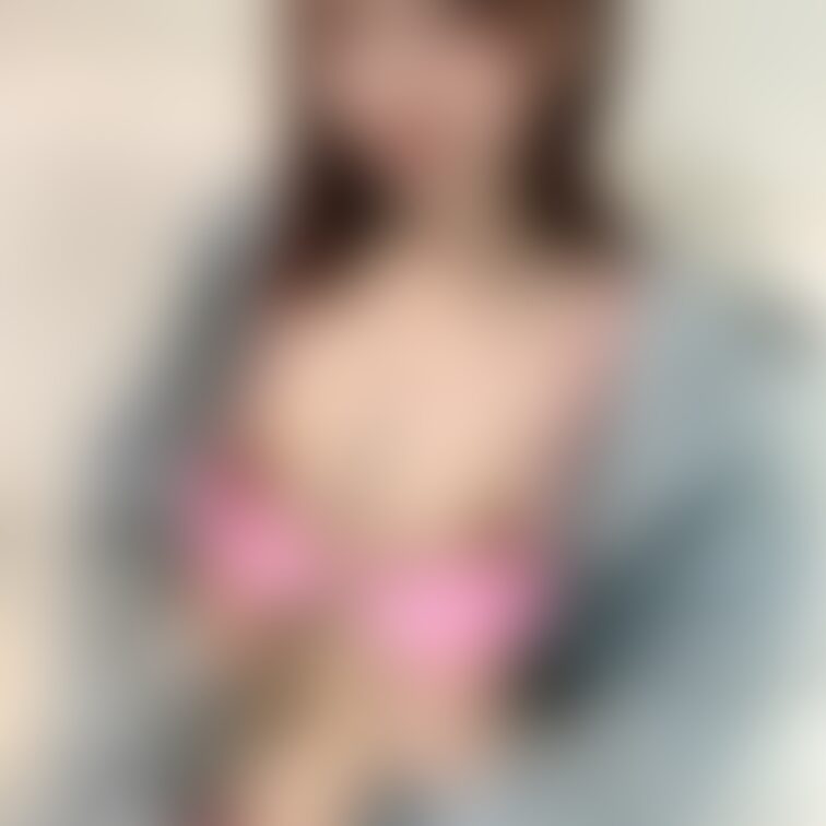 ピンクの下着ってウケ良いのかな...？🙄
