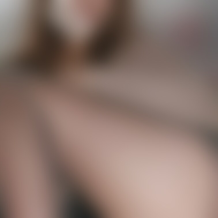 過去画ですが、嫁ちゃんのパンティを少しだけ、