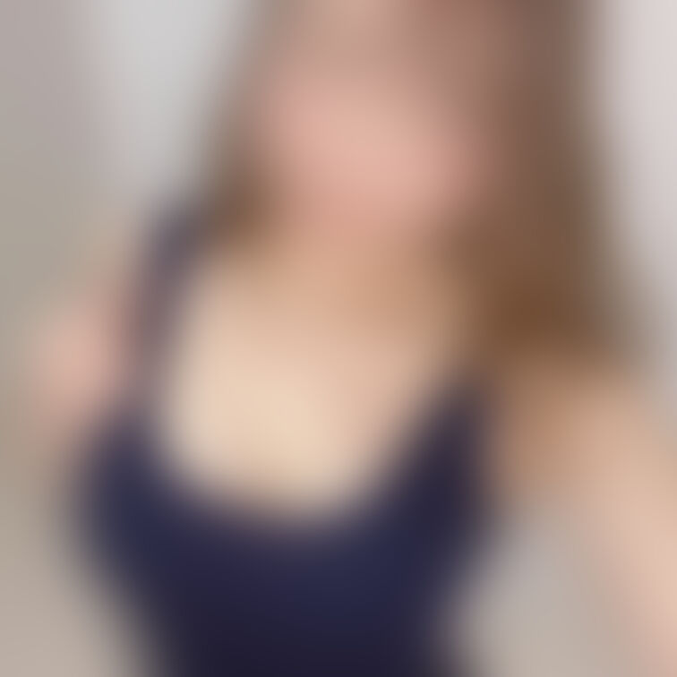 【プライベート写真と私服👗💞】

５枚目までスワイプしてね🤍

たまには私服でも載せようかなぁと思ったんだけど