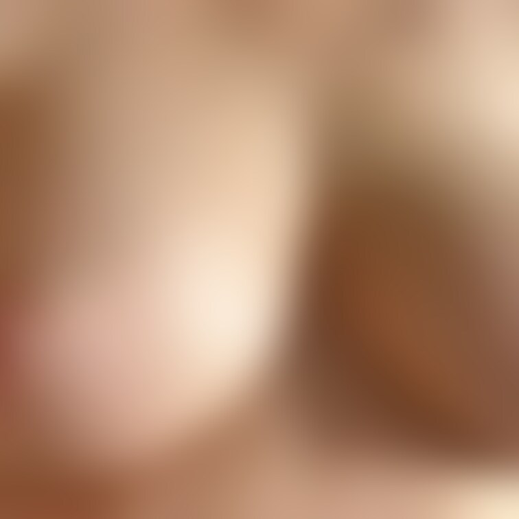 ♥️巨乳を揺らして自撮り
乳首と乳輪をたっぷりお楽しみ下さいね！